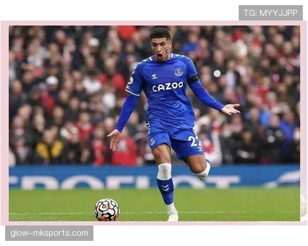 萨卡闪耀英超赛场，英格兰新一代边锋崛起成足坛新星