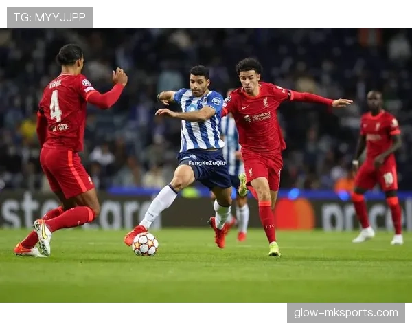 贝西克塔斯攻防兼备力克强敌，稳居联赛榜首