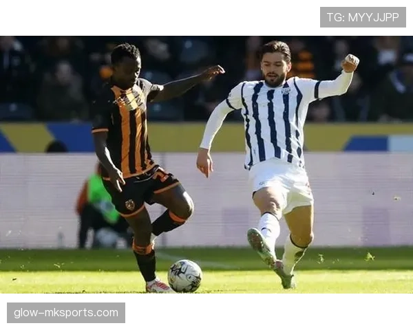 迪巴拉传球视野惊艳赛场，状态回暖引领球队进攻新潮流