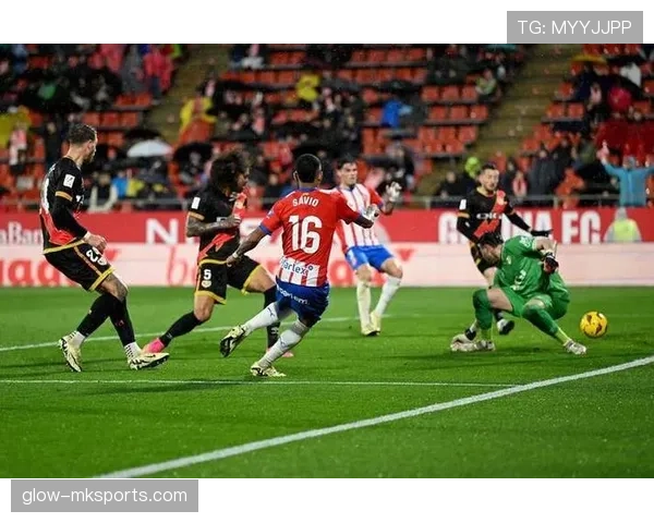 西甲转会窗口临近,豪门激烈争夺新星引关注 西甲转会窗口临近,豪门激烈争夺新星引关注