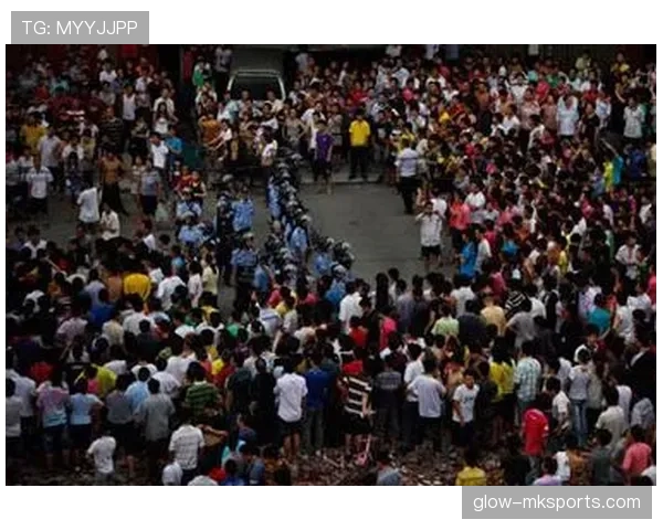 群体冲突判罚：为何有时只罚一人，有时全员警告？